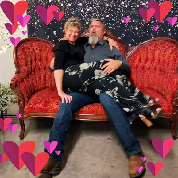 Meet your Posher, Candi - Picture 2 of 3